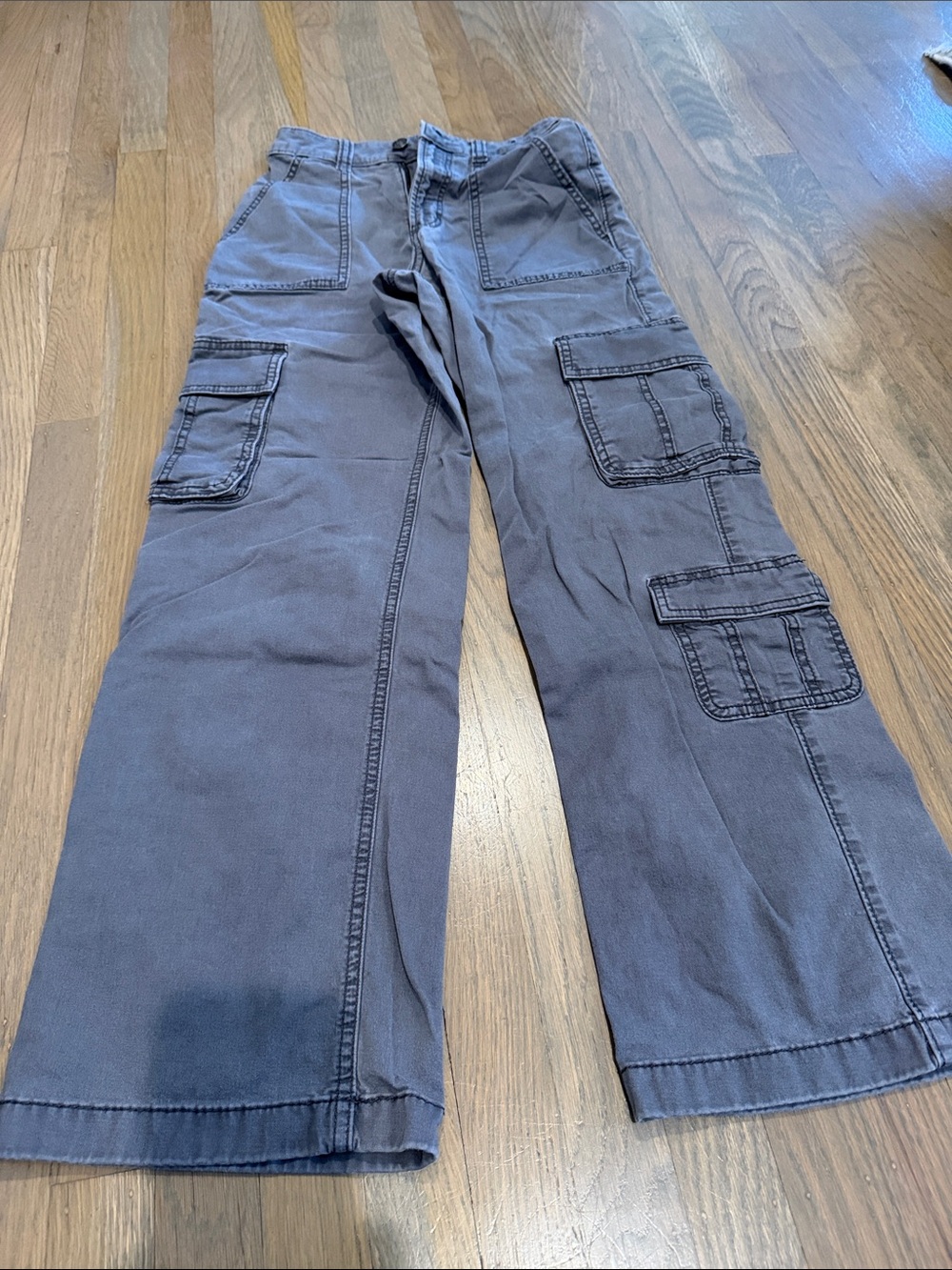 Hollister Gray Cargo Pants with Multiple Pockets (ultra high-rise baggy)